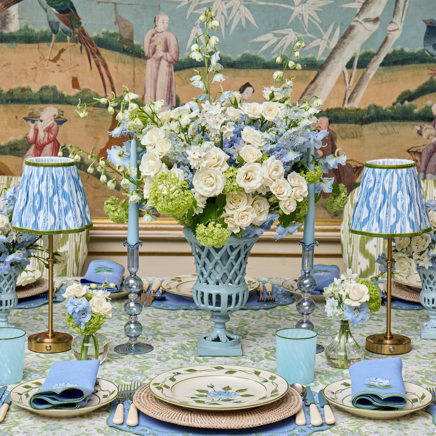Blue Rose Bud Starter Plates (Set of 4)