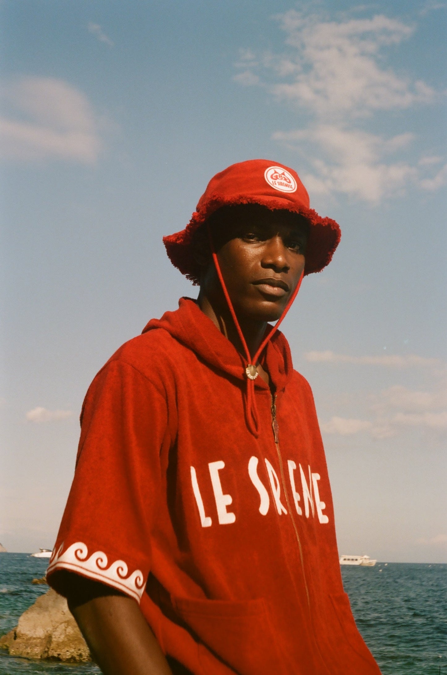 'Le Sirenuse' Bucket Hat