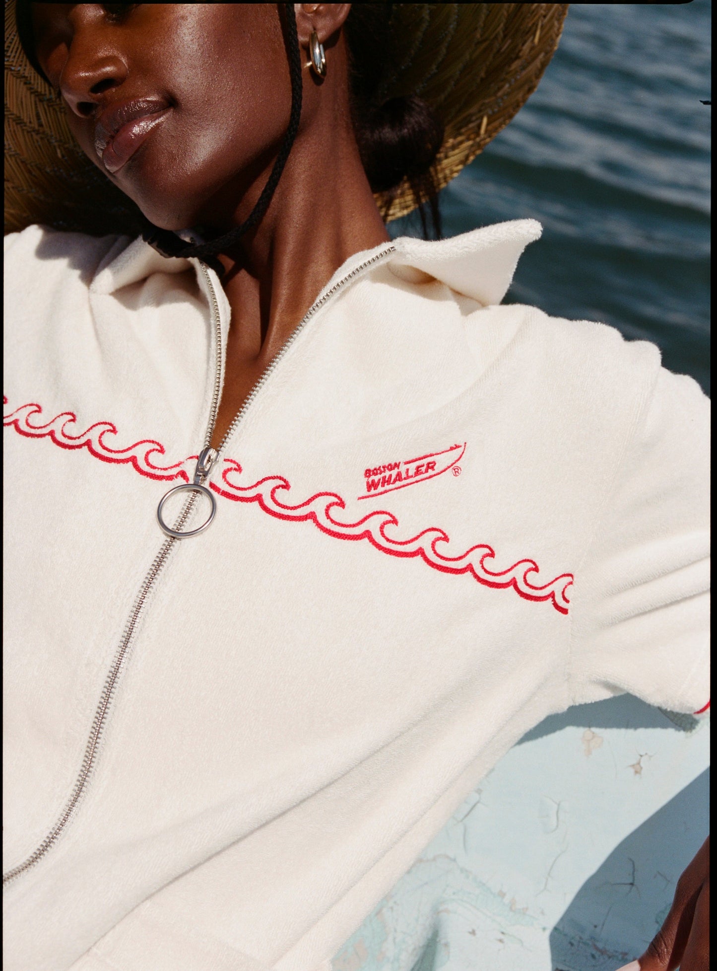 'Boston Whaler' Cabana (White)