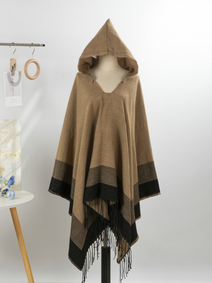 Chic Weekend Warmth Hooded Poncho — Effortless Fit, Elegantly Flattering Layer