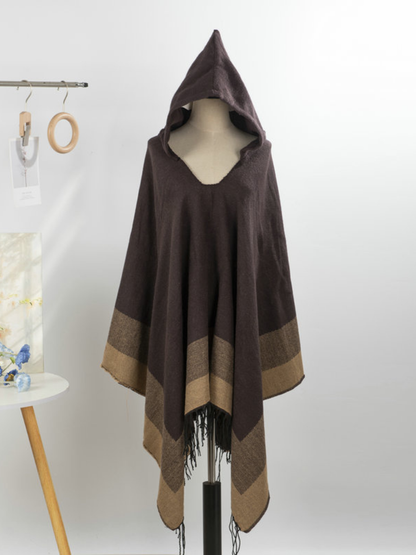 Chic Weekend Warmth Hooded Poncho — Effortless Fit, Elegantly Flattering Layer