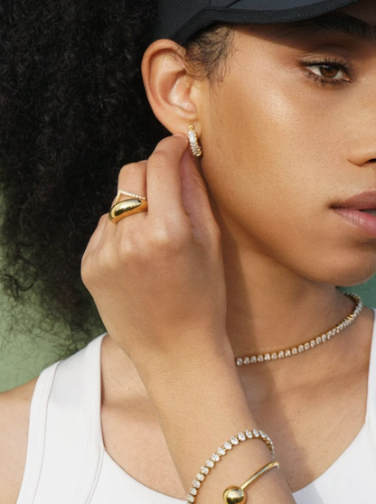 18K Lyndsay Huggie Hoop Earring