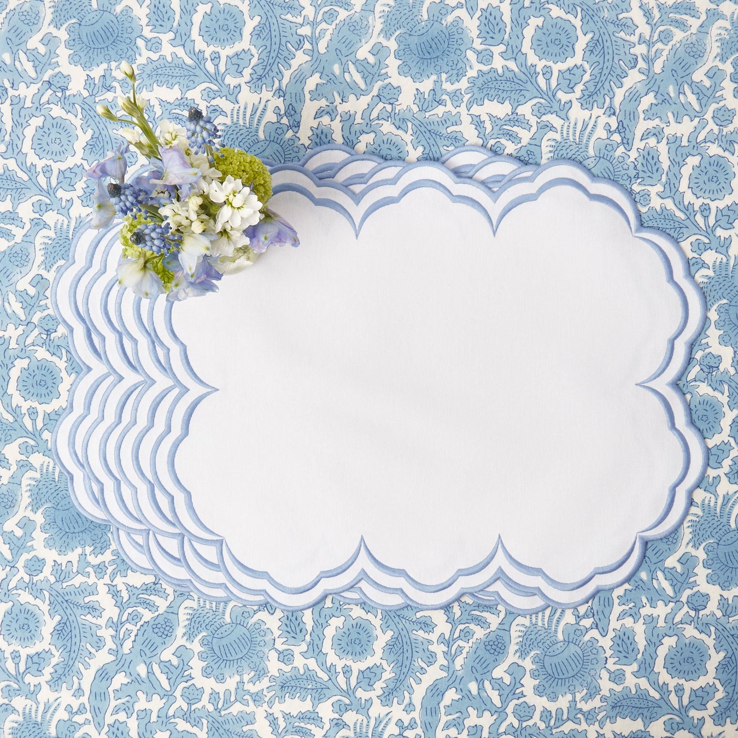 White Serena Placemats & Napkins (Set of 4)