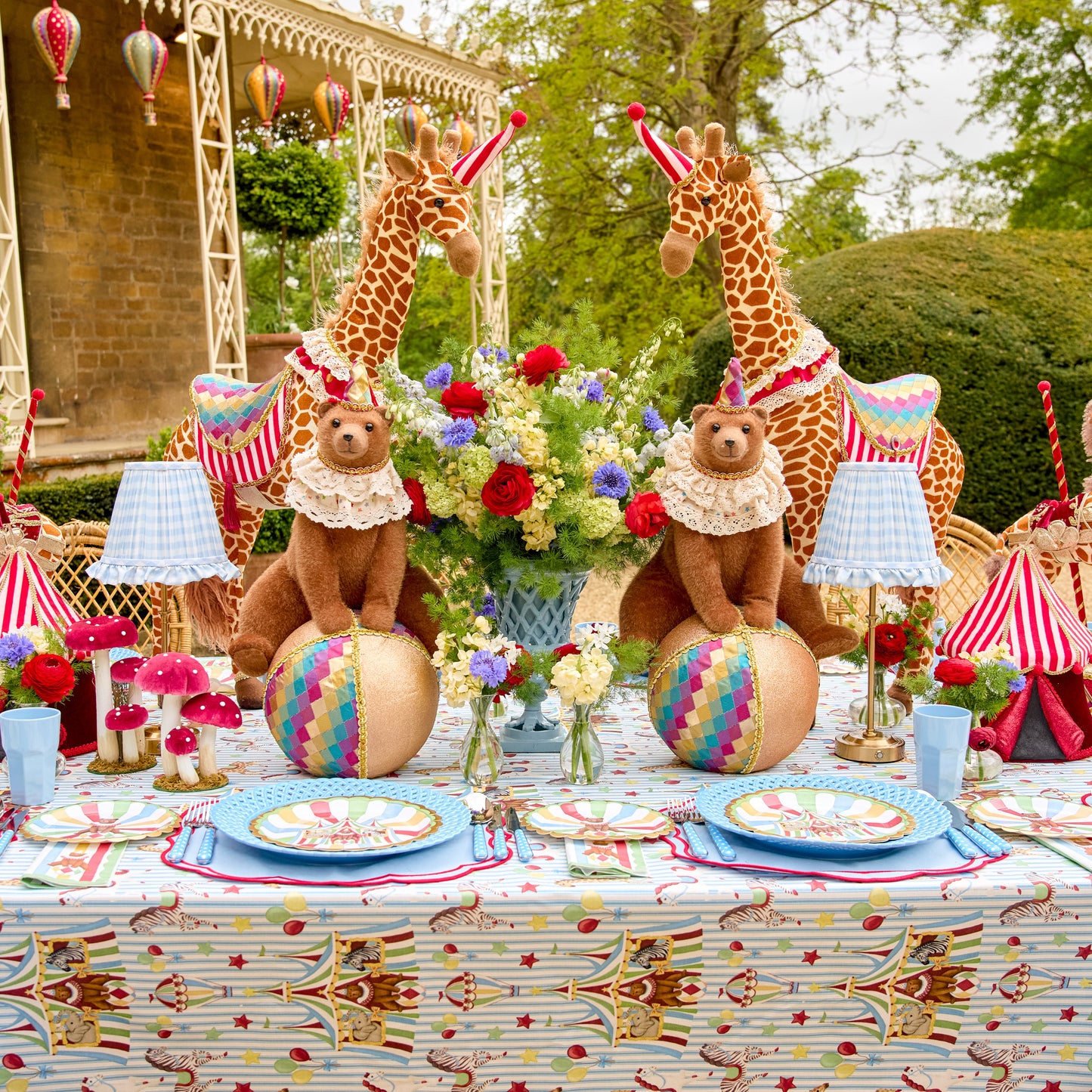 Circus Dinner Paper Plates (Set of 8)