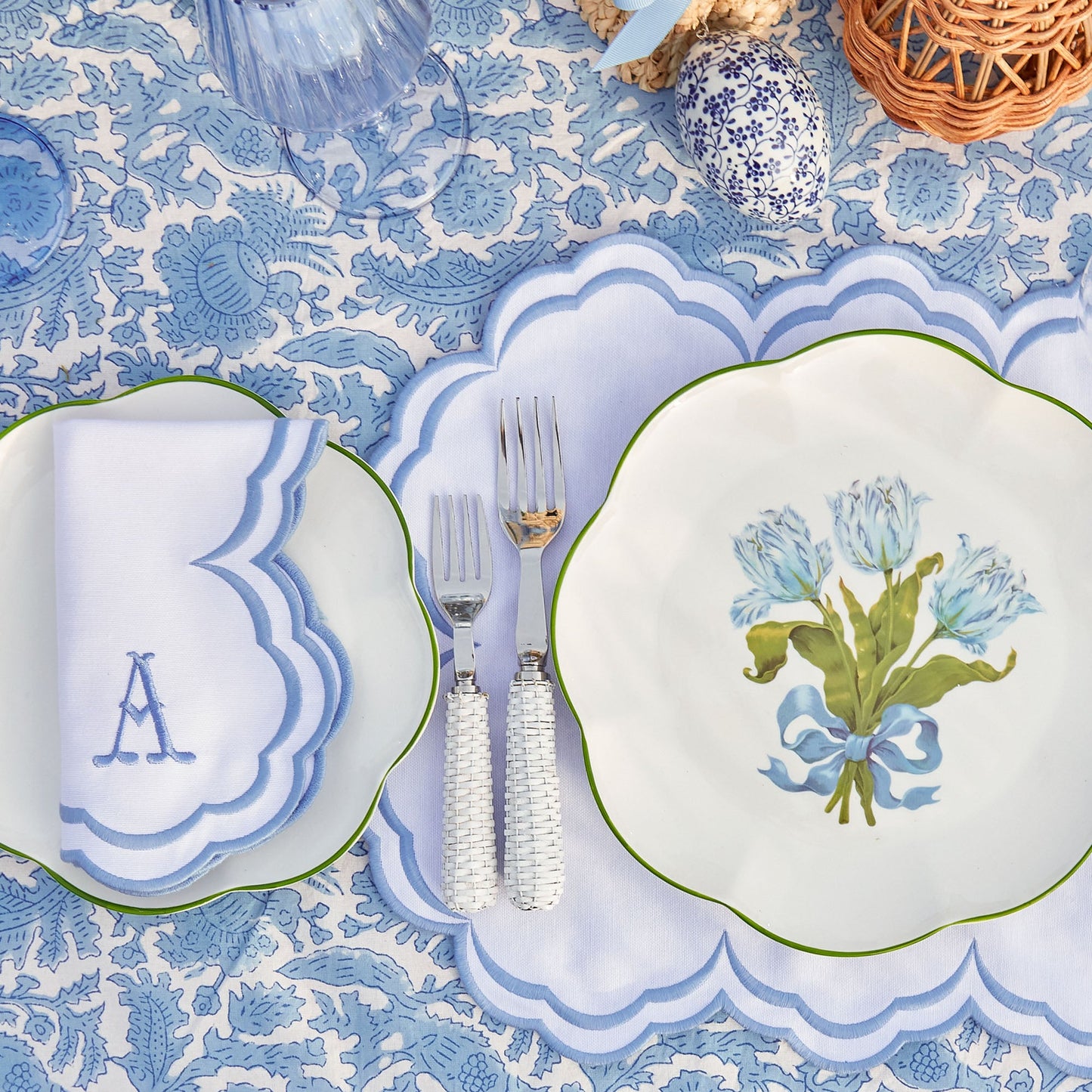 White Serena Napkins (Set of 4)