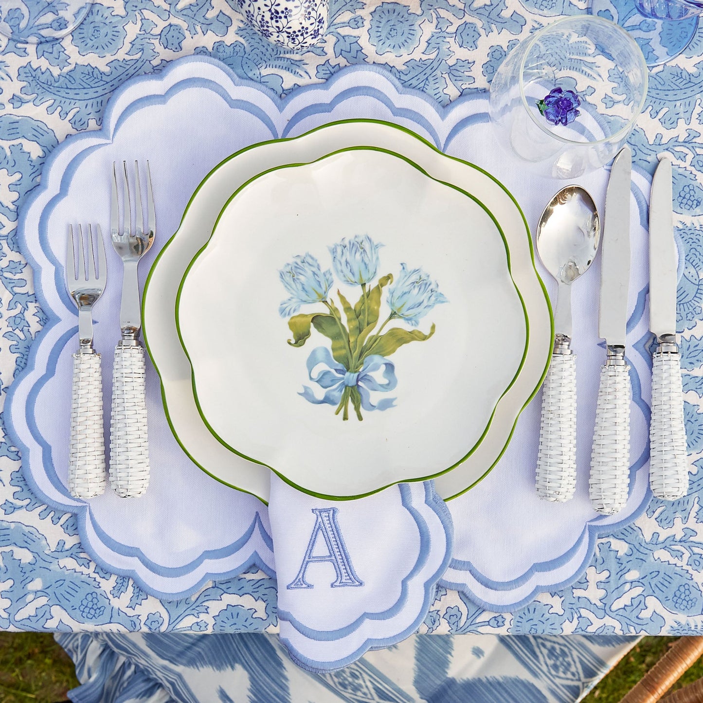 White Serena Napkins (Set of 4)