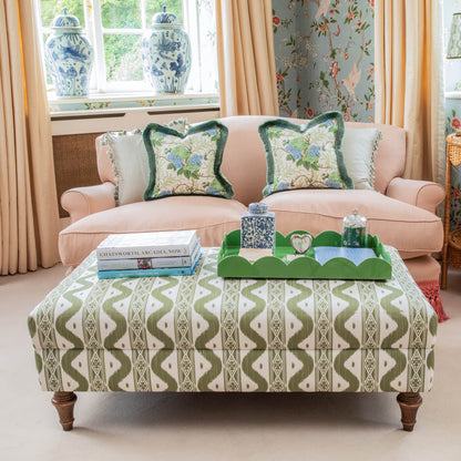 Green Scalloped Lacquer Tray