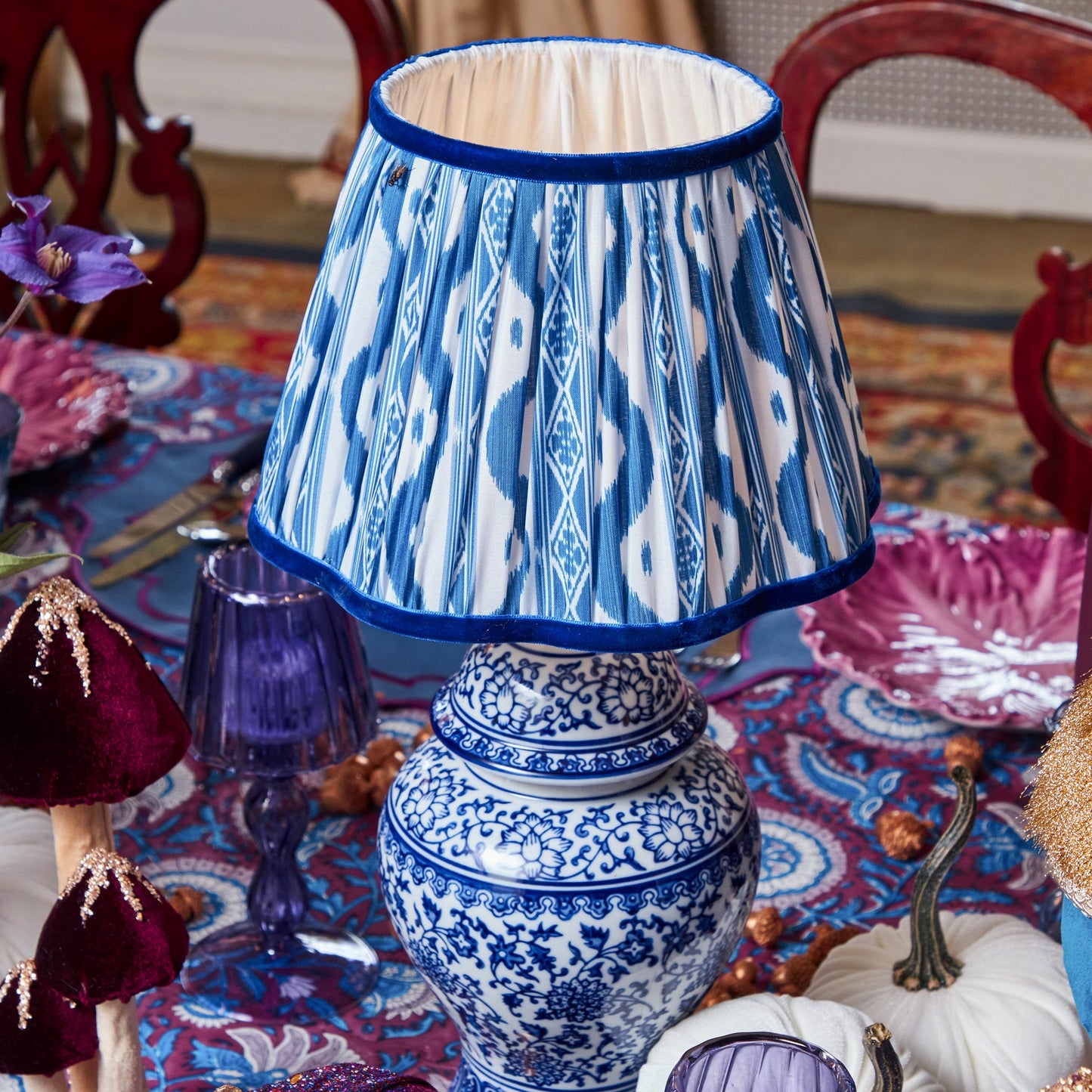 Chinoiserie Rechargeable Lamp with Cobalt Ikat Shade (22cm)