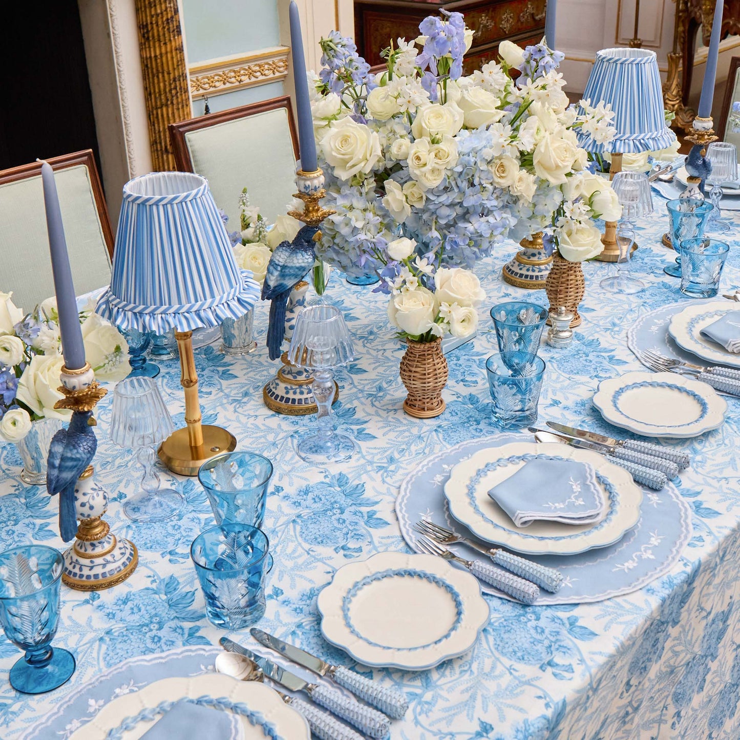 Blue Laurel Dinner & Starter Plates (Set of 8)
