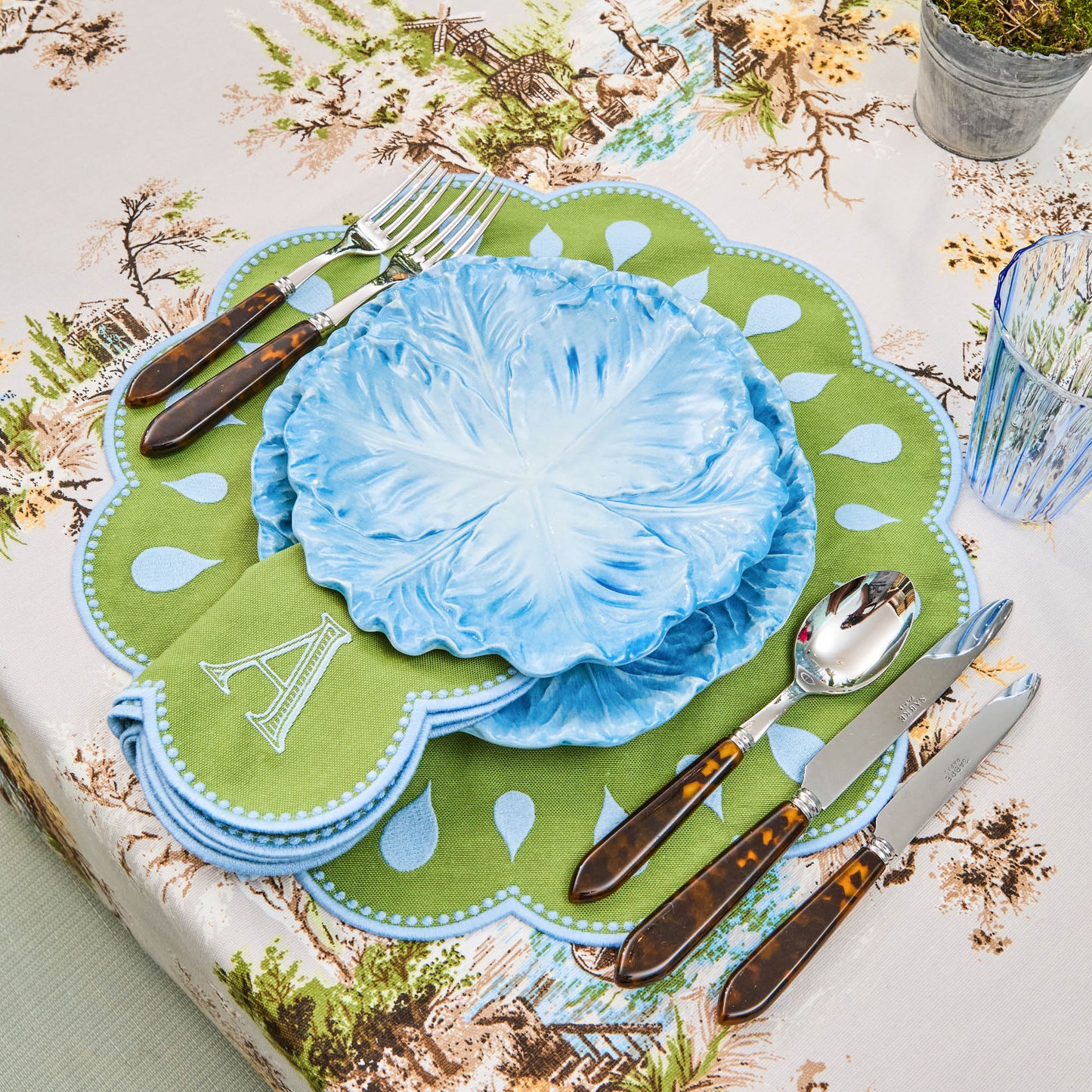 Blue Serena Cabbage Starter Plate
