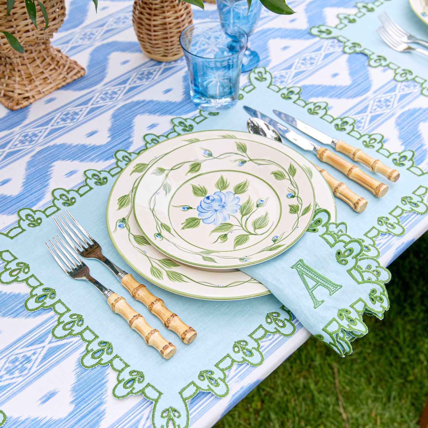 Blue Rose Bud Starter Plates (Set of 4)