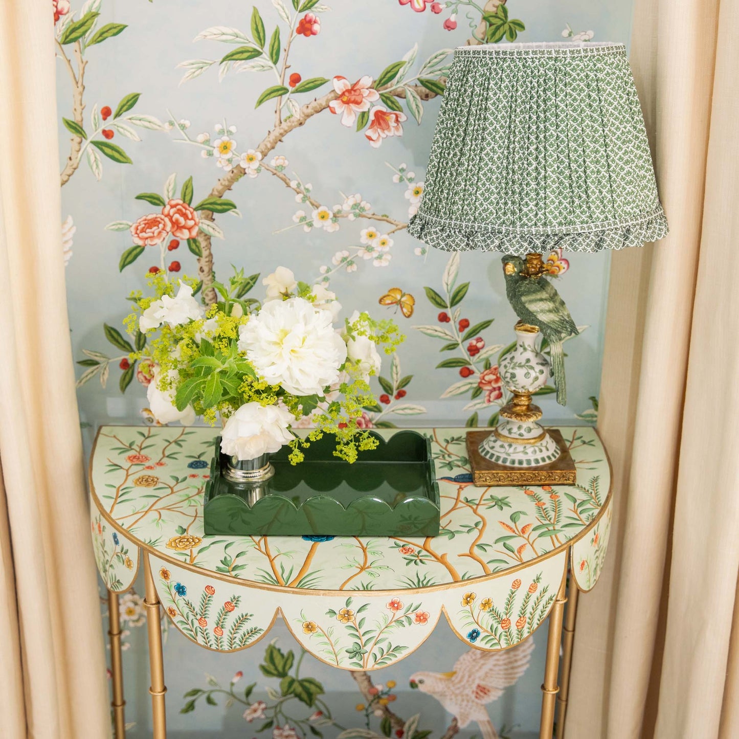 Olive Parrot Lamp