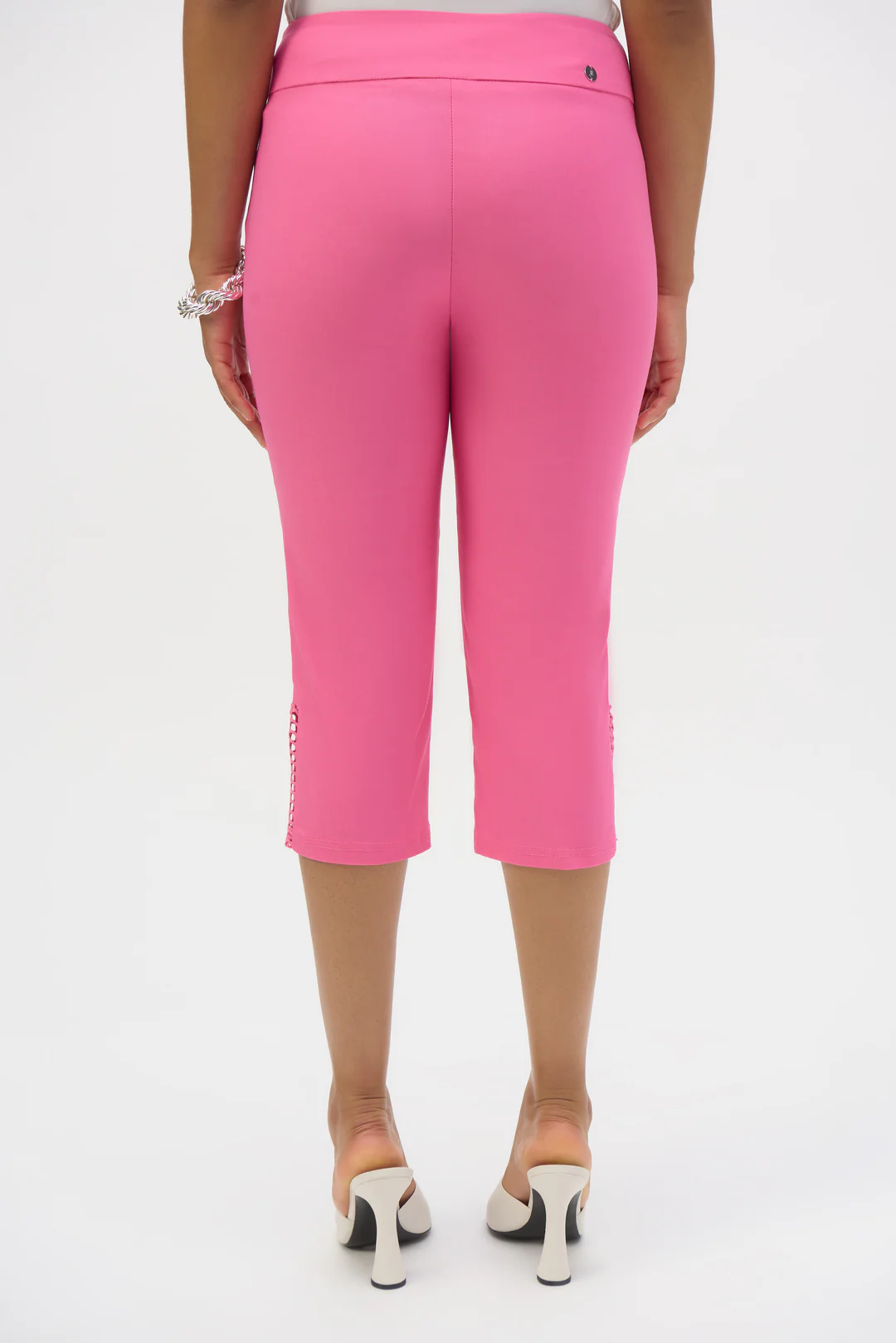Joseph Ribkoff Pull On Guipure Capri Pants 252192