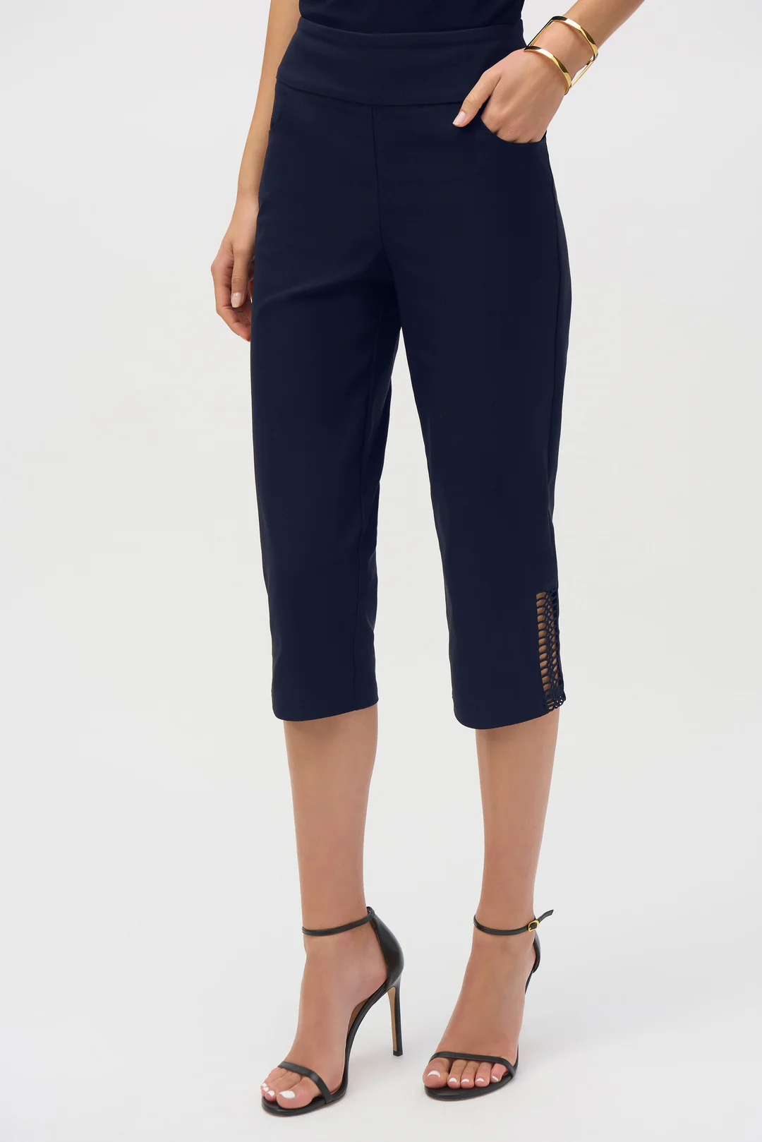 Joseph Ribkoff Pull On Guipure Capri Pants 252192