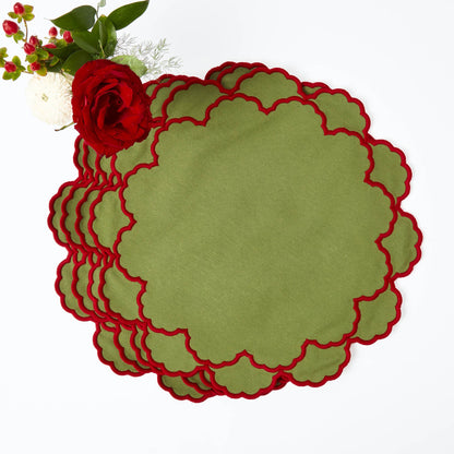 Green & Red Lily Placemats & Napkins (Set of 4)