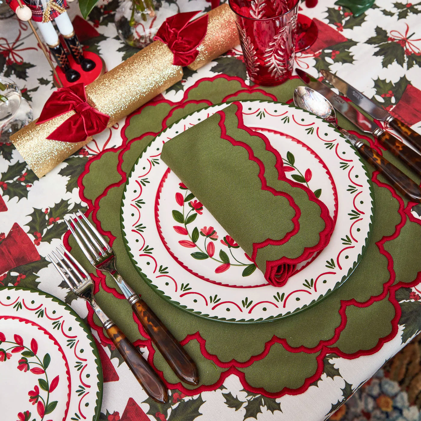 Green & Red Lily Placemats & Napkins (Set of 4)