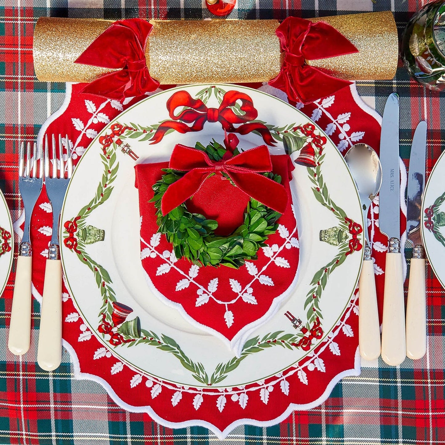 Red Bow Laurel Napkins (Set of 4)