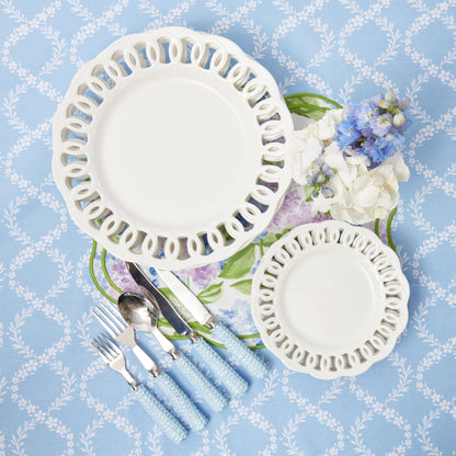 White Lace Dinner Plates (Set of 4)
