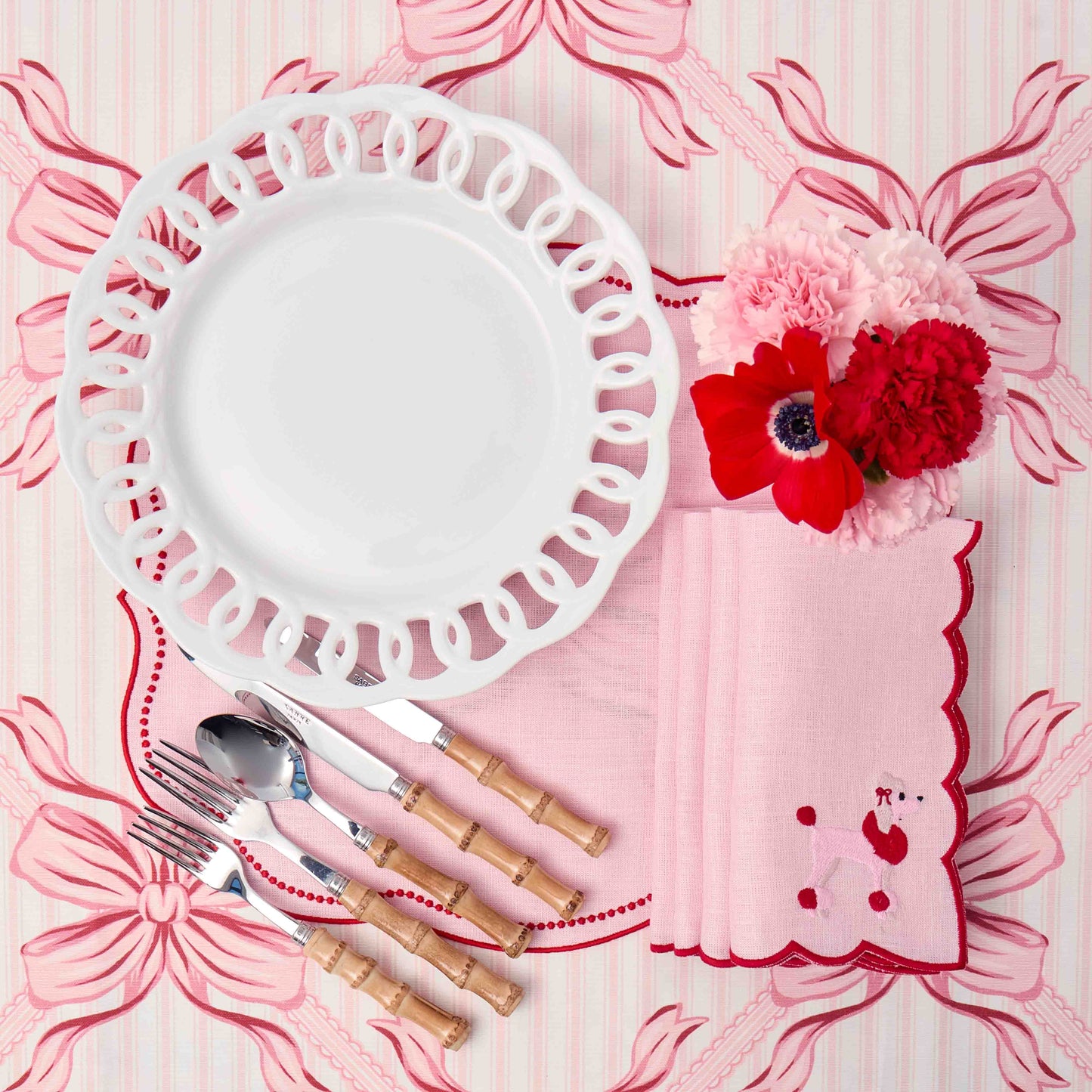 White Lace Dinner & Starter Plates (Set of 8)
